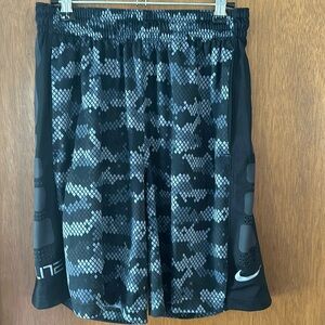 Nike Dry-Fit Athletic Shorts - Basketball